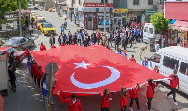 Genç’te Gençlik Bayramı coşkusu