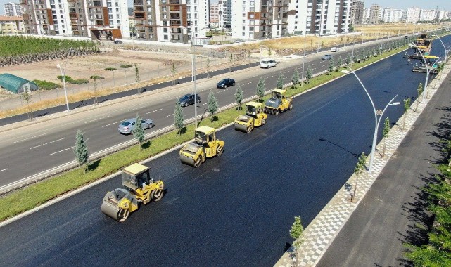 Kayyum belediyeler hem borç ödüyor, hem yatırım yapıyor