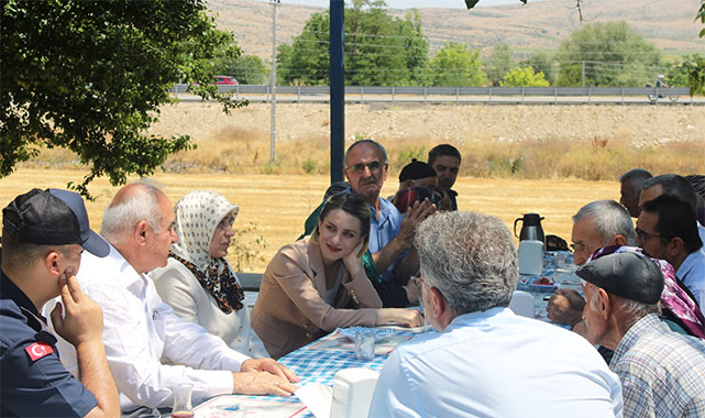Kaymakam Nayman, 45 yıllık evlilerle bir araya geldi;