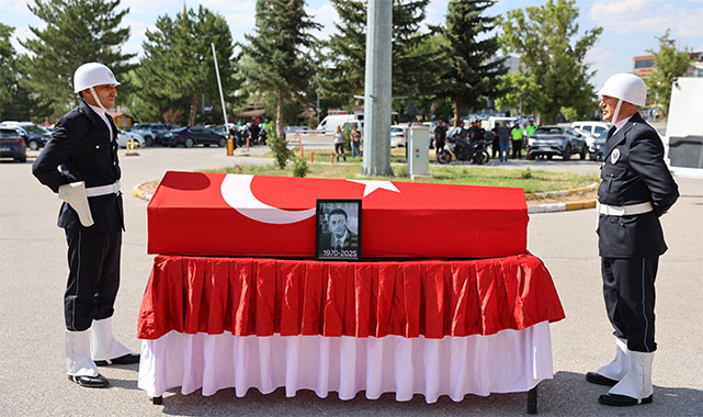 Vali-Mülkiye Başmüfettişi Karaömeroğlu'nun naaşı Sivas'tan Ankara'ya uğurlandı;