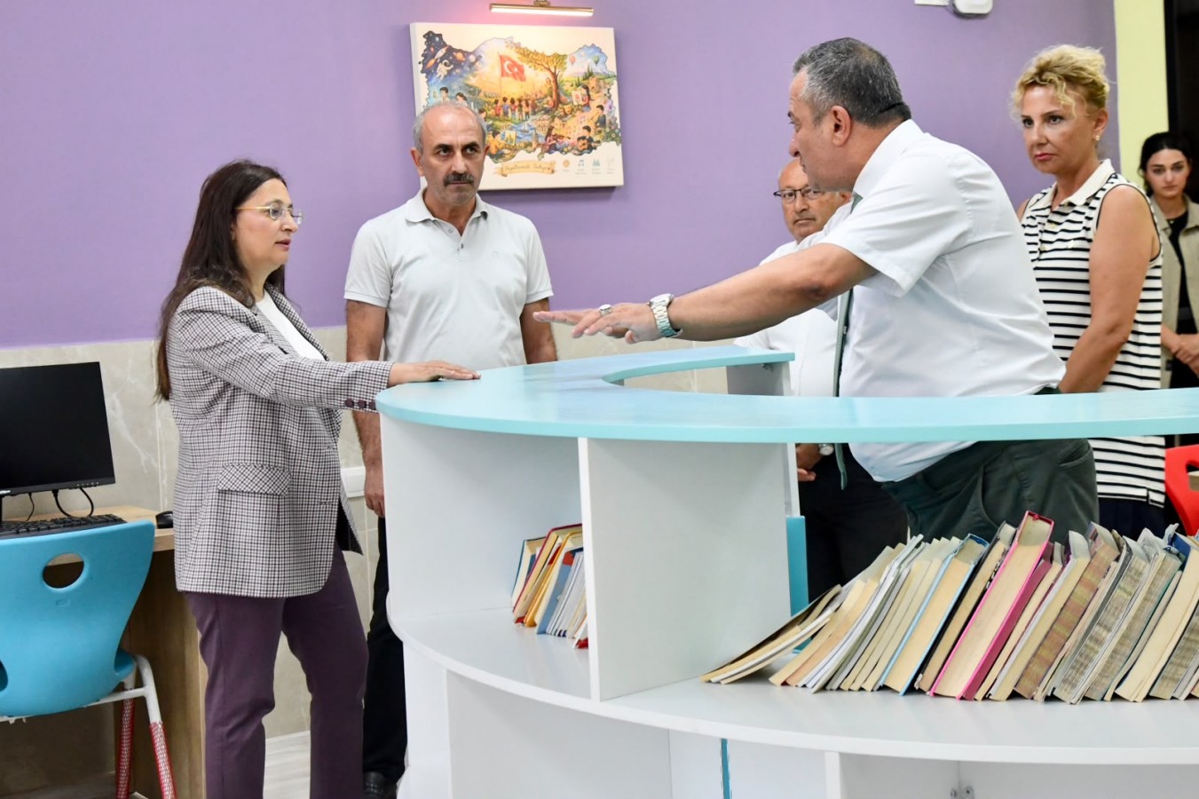 Mersin Valiliği: "Bilgiye Açılan Kapı: 30 Okul 30 Kütüphane" projesi tüm hızıyla devam ediyor