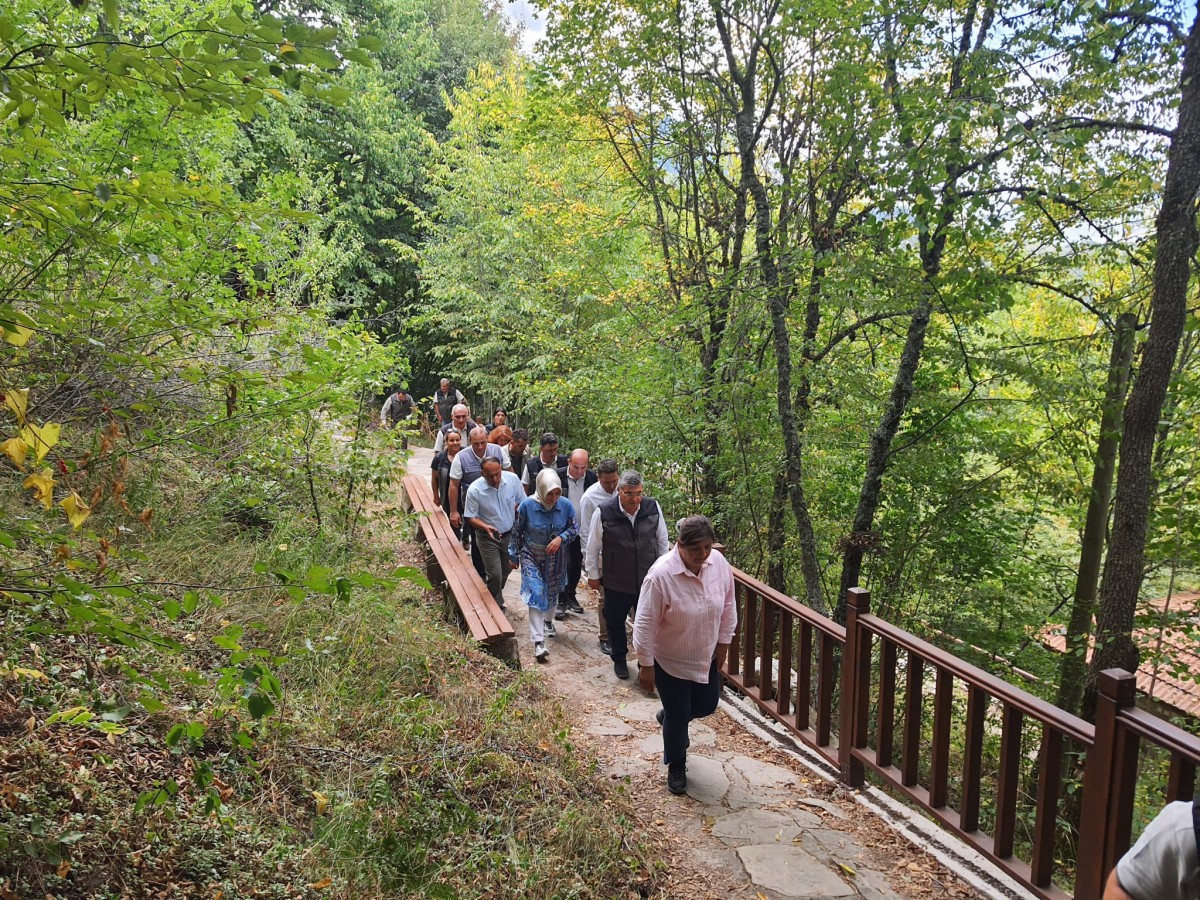 Vali ve kaymakam, 7 parkurlu Eko Turizm Rotası'nı gezdi;