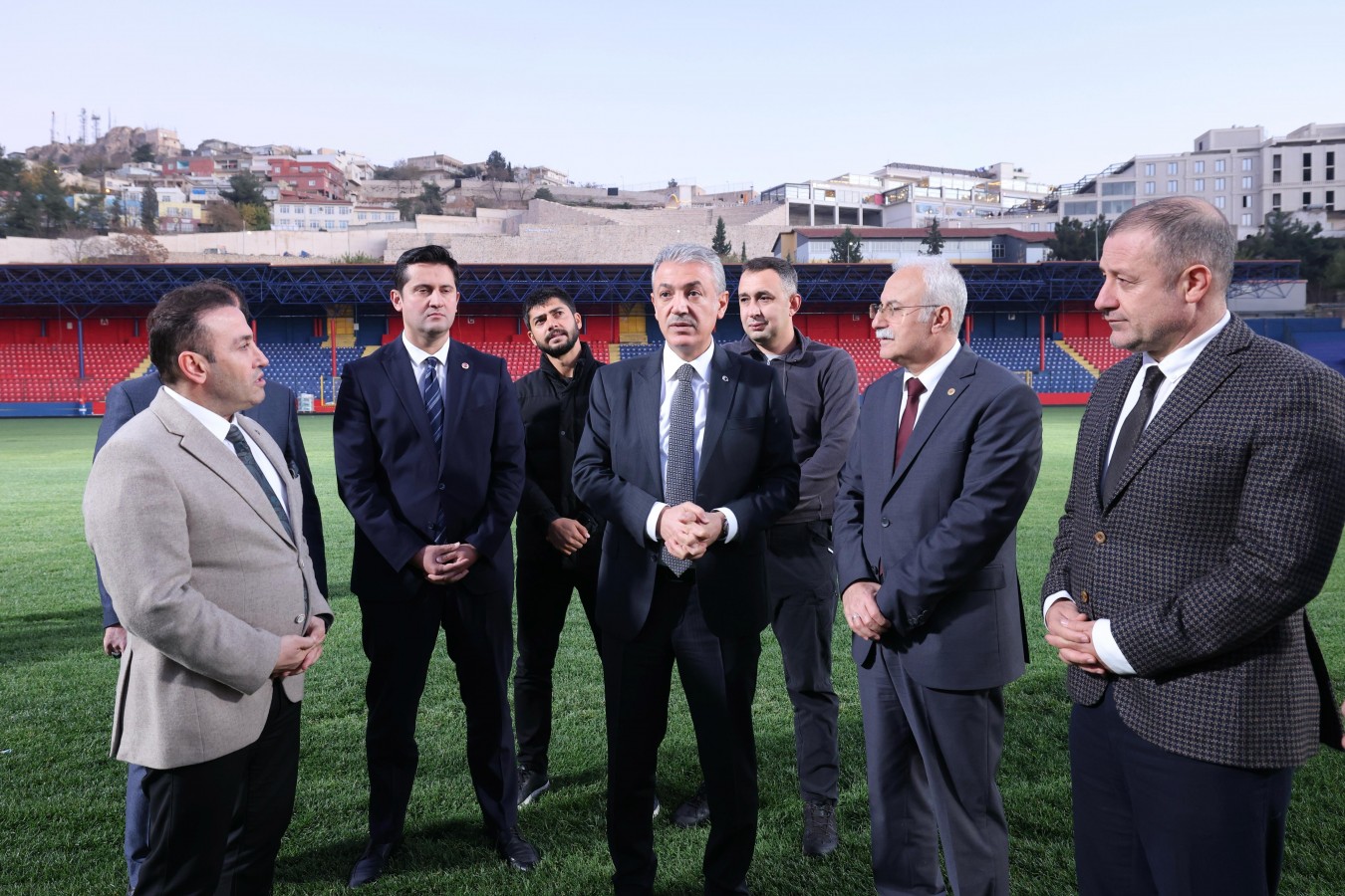 "Gençlere daha kaliteli imkânlar sunacağız";