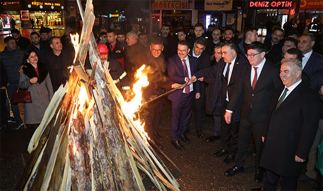 Iğdır'da baharın müjdecisi nevruz ateşi yakıldı!;