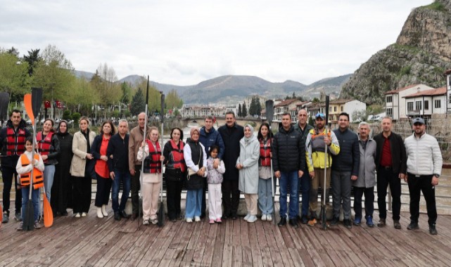 Vali Bakan, “Amasya’da tarih, doğa ve kültür turizmini birlikte yapmanın mutluluğunu yaşıyorlar.”