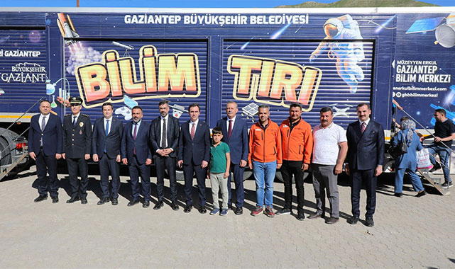 Bitlis'te hem festival hem de fuar coşkusu: 100'ü aşkın yazara ev sahipliği yapıldı;