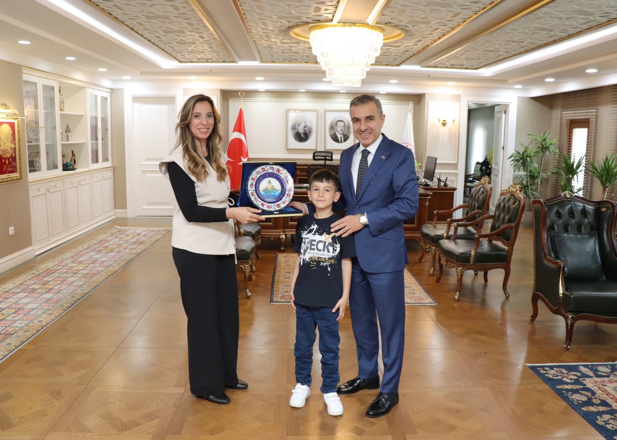 "Hedefimiz, kitabı hayatlarının bir parçası yapmak";