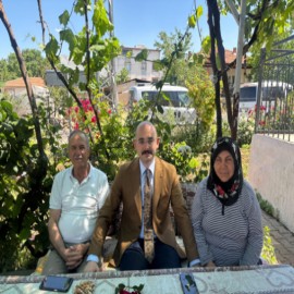 Kaymakam Sungur, Babalar Günü’nde şehit babalarını unutmadı