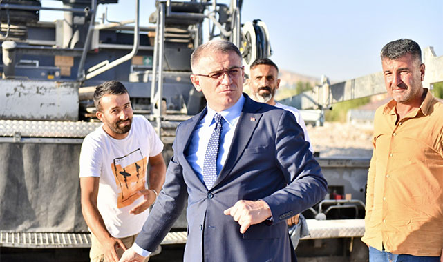 Vali Balcı, Van Gölü'nün gerdanlığı sahil yolu için müjdeyi verdi;