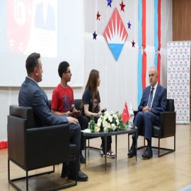 Vali Erol’dan gençlere mesaj: “İşini iyi yapan adam olmaya gayret edin”