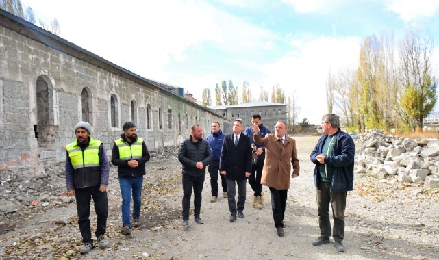 Millet Bahçesi, kale ve Kura nehri ile entegre olacak