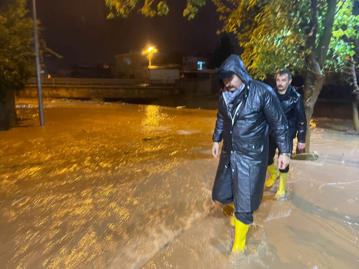 Batman'da sel felaketi: 1 kişi öldü, 3 çocuk aranıyor;