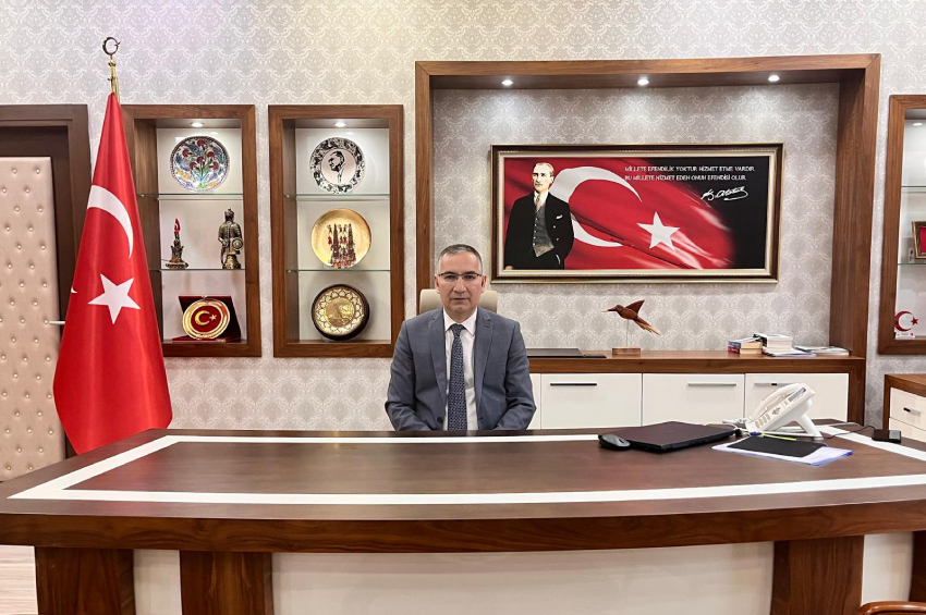 Üzeyir Aziz Özeren;