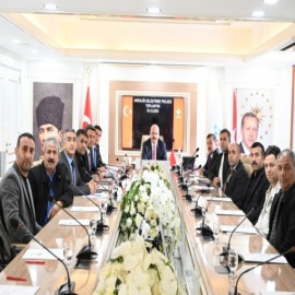 Valilikten bal üreticilerine kovan desteği