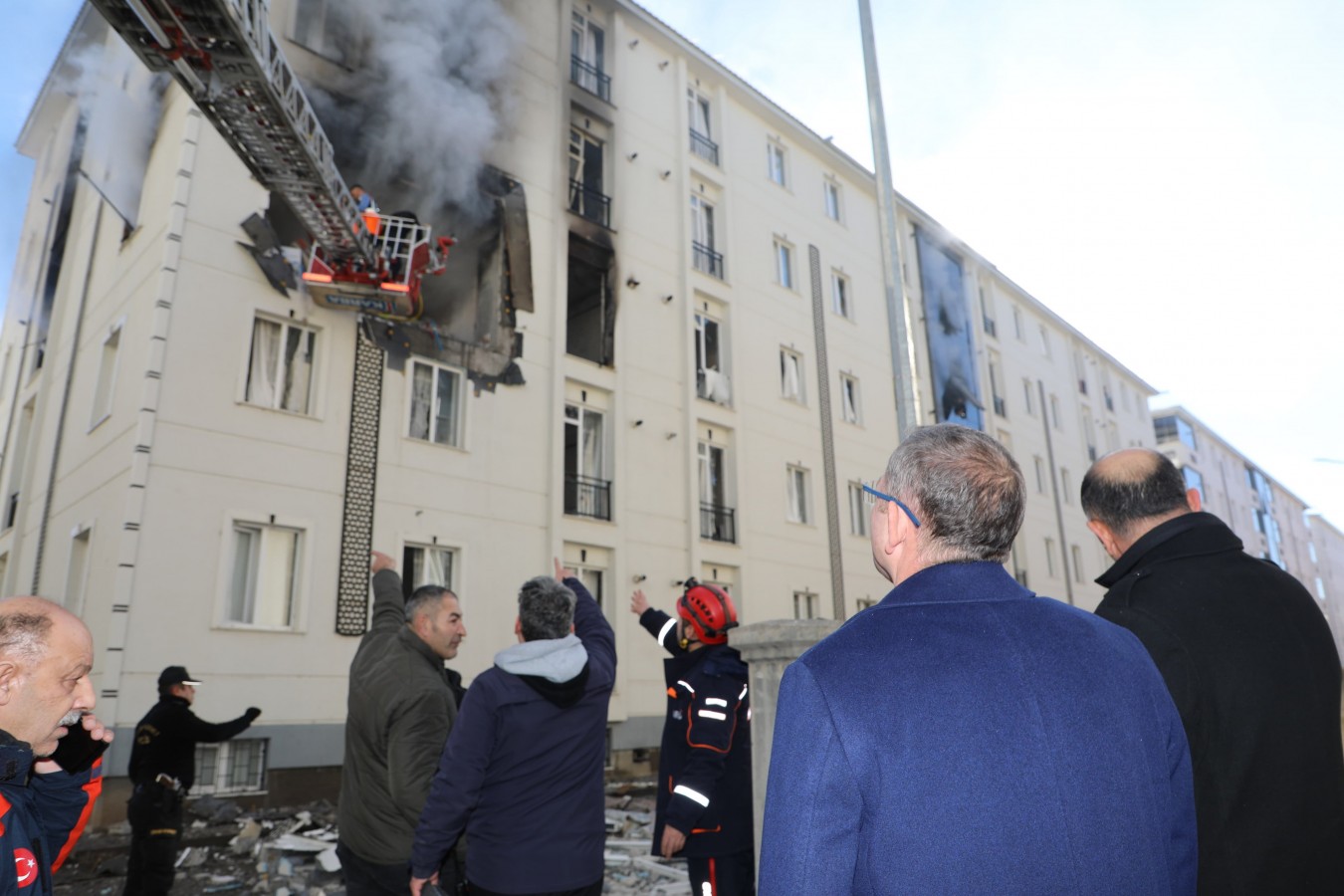 Kars’ta doğalgaz patlaması: 4 yaralı;