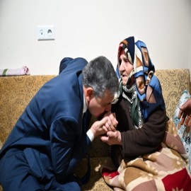 Vali Çiftçi, Naciye ninenin yüzünü güldürdü