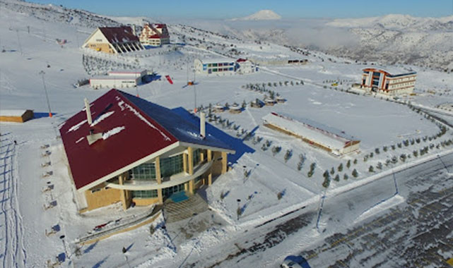 Sivas Yıldız Dağı Kayak Merkezi'nde patlama!;