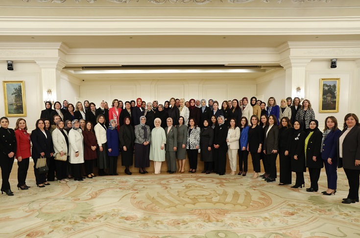 Emine Erdoğan, vali eşleriyle iftarda bir araya geldi;