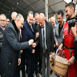 Vali Özkan örste demir dövüp baharı selamladı