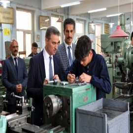 "Mesleki ve teknik eğitim Türkiye'yi kalkındırır"