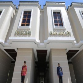 Bakanlıktan , 'ilçelere kaymakam yerine vali atanacak' iddialarına açıklama