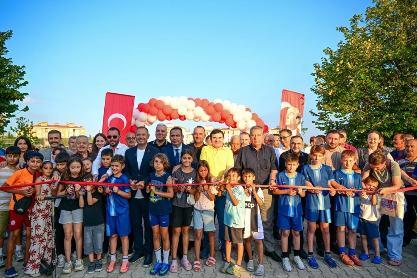 Kırklareli’nde Atatürk Mahallesi Spor ve Yaşam Parkı hizmete açıldı