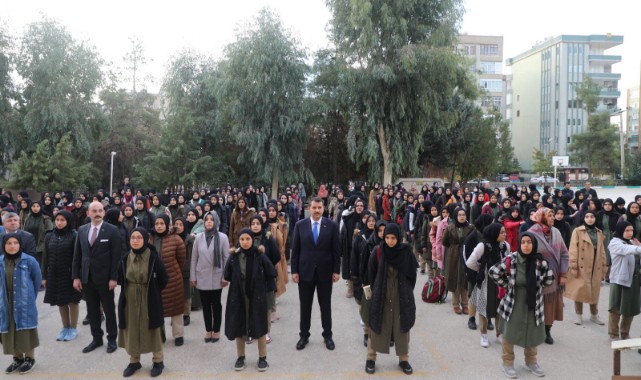 Bir haftalık tatilden sonra yeniden ders başı