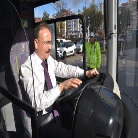 Yeni otobüsle şehir turu
