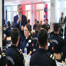 Bakan Yerlikaya ve Mahmut Demirtaş, geleceğin kahramanlarıyla buluştu