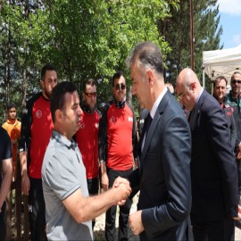 Vali Oktay Çağatay kayıp üniversite öğrencisi için sahada!