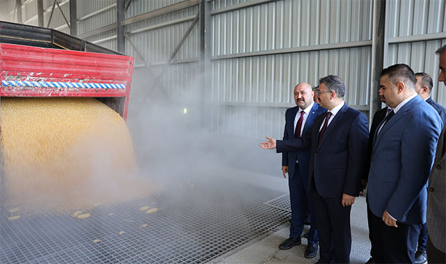 ''Iğdır gün geçtikçe üretiyor, büyüyor, gelişiyor'';