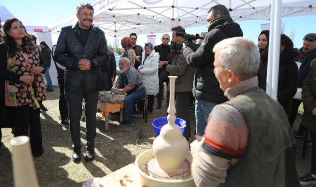 Aizanoi Antik Kenti'nde seramik çalıştayı