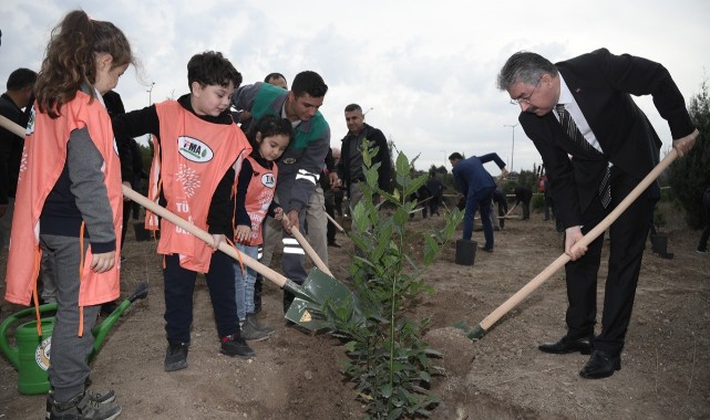 Şehit öğretmen Ayşenur Alkan adına 70 fidan