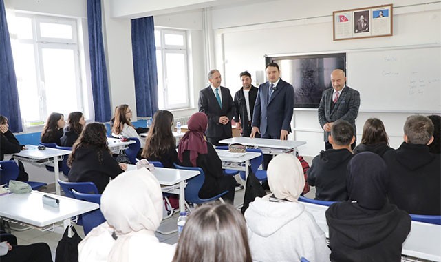 Vali Işın'dan Öğretmenler Günü'ne özel mesaj:  Sizler, geleceği inşa eden en güçlü aktörlersiniz