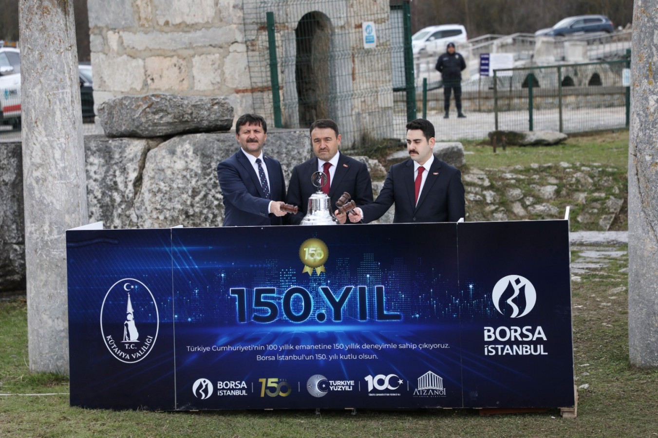 Borsa İstanbul'un 150. yıl gongu dünyanın ilk borsası Aizanoi’de çaldı;