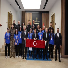 "Sporcuların başarıları, büyük bir gurur kaynağı oldu"