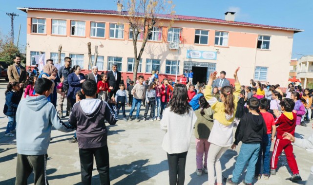 Cizreli çocuklar ‘Merkezim Her Yerde’ projesi ile eğleniyor