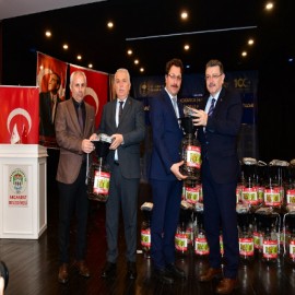 Trabzon'da doğa dostu mücadele: 6 bin 500 tuzak, üreticilere teslim edildi