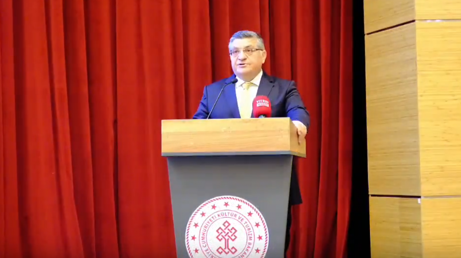 Sinop'ta eğitime katkı sunan öğretmenler ödüllendirildi;