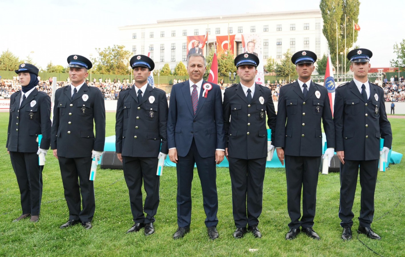 Bakan Yerlikaya, POMEM Mezuniyet Törenine katıldı;