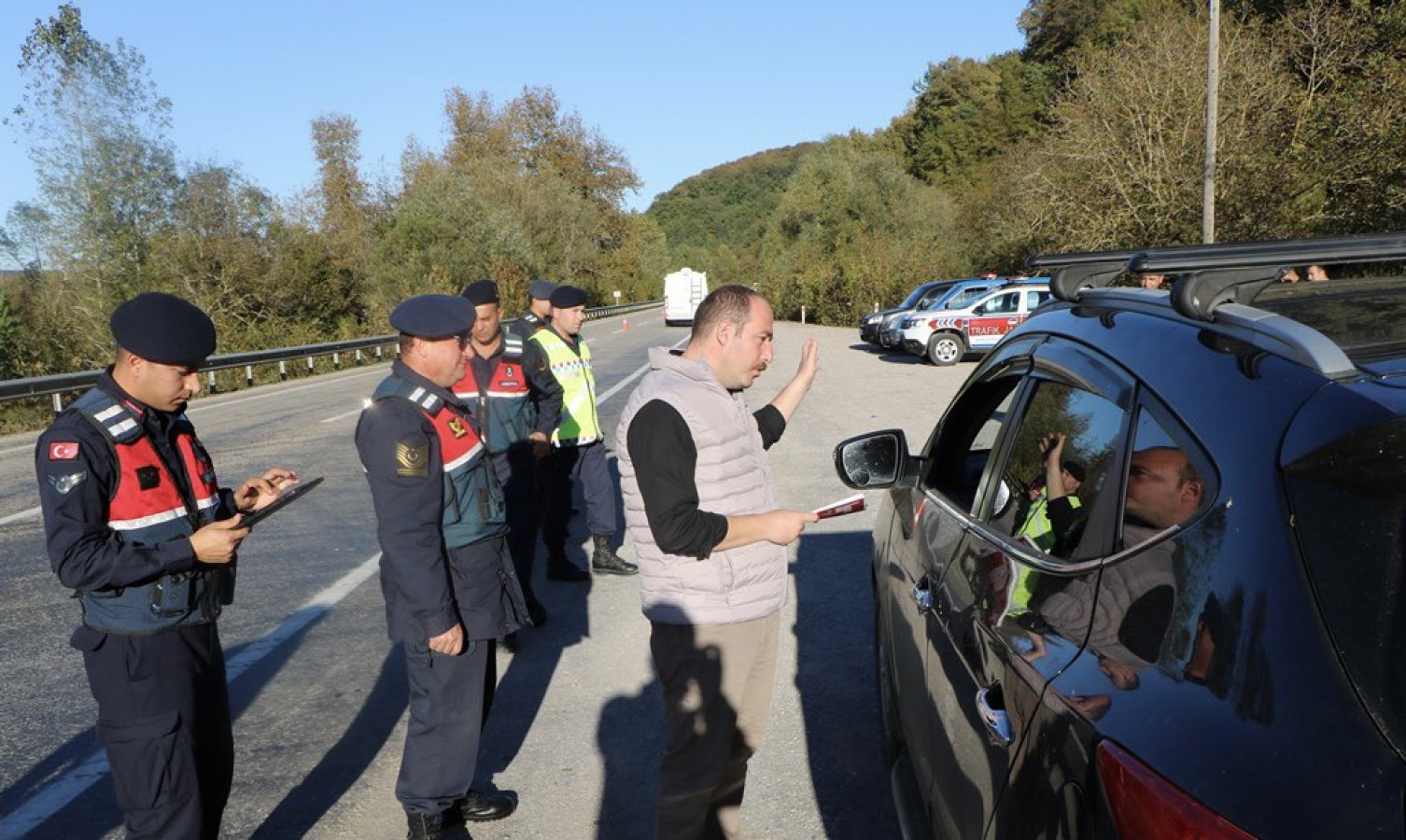 Trafik denetimine katıldı;