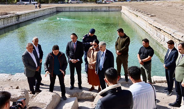 Vali Çelik, Niğde'nin tarihine ışık tutan yapıları inceledi