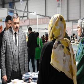 "Kitaplar medeniyetlerin sessiz tanıklarıdır"