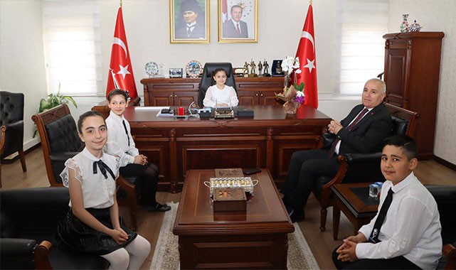 Kaymakam Kılıç, koltuğunu miniklere teslim etti!