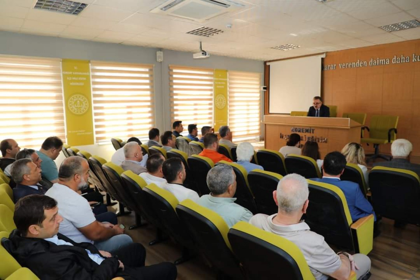 Edremit'te güvenli turizm için toplantı yapıldı;