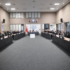 Vali Dallı, “Riskli bir sürece girildi” diyerek uyardı: Hepimiz, gözümüzü dört açmalıyız