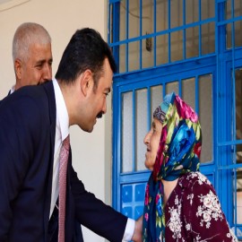 Kaymakam Soysal, koca çınarların hayır duasını aldı