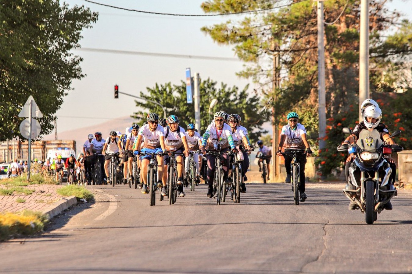 Klaus Schmidt'in izinde Göbeklitepe'ye pedalladılar;