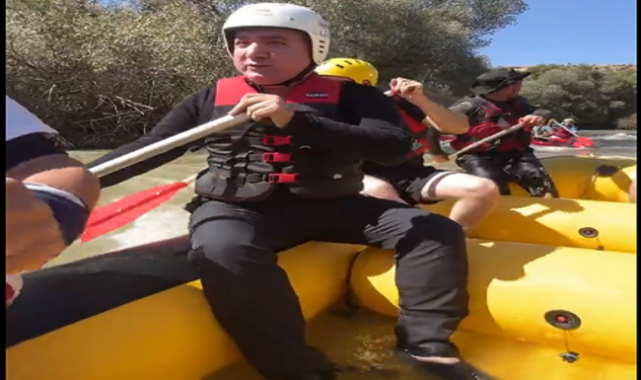 Erzincan Valisi rafting yaptı