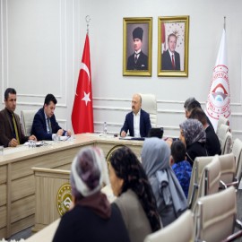 "İşsizlik sorununu çözmek için yoğun gayret gösteriyoruz"